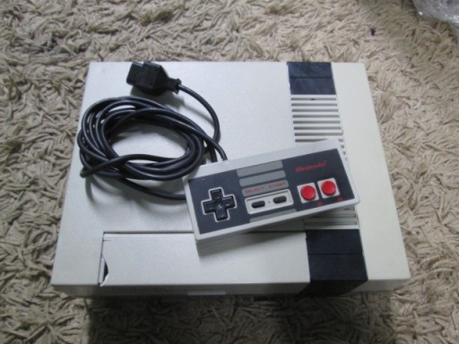 Zdjęcie oferty: Nintendo NES konsola i pad