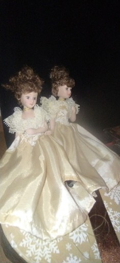 Zdjęcie oferty: Lalka porcelanowa kolekcjonerska bliźniaczki 