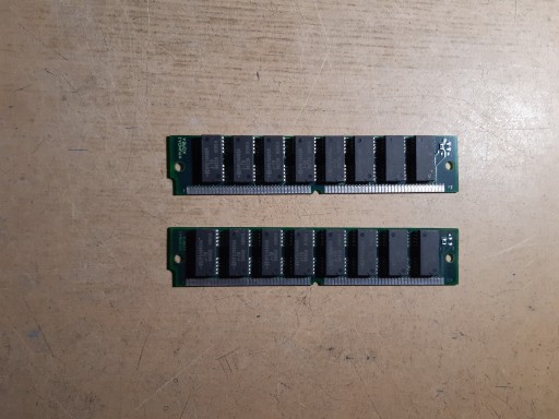 Zdjęcie oferty: PAMIĘCI SIMM    KOMPLET  2 SZTUK  Retro
