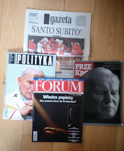 Zdjęcie oferty: Archiwalne gazety śmierć papieża JP2 Jan Paweł II