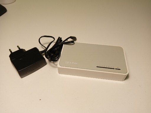 Zdjęcie oferty: Switch TP-LINK TL-SF1008D 8 portów zasilacz 