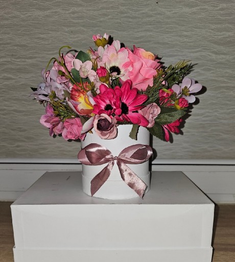Zdjęcie oferty: Flower box stroik duży Komunia Święta Dzień Mamy