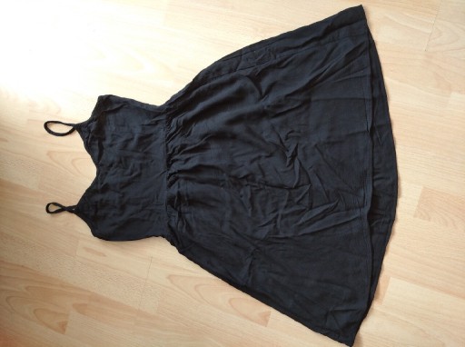 Zdjęcie oferty: Czarna sukienka damska mała czarna rozmiar 36 