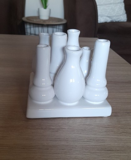 Zdjęcie oferty: Białe ceramiczne wazoniki/wazonik 