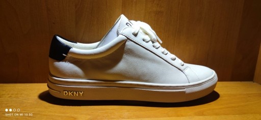 Zdjęcie oferty: BUTY DAMSKIE DKNY 38,5