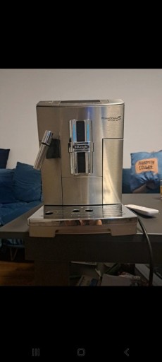 Zdjęcie oferty: Kawoma DeLonghi z pojemnikiem na mleko 1