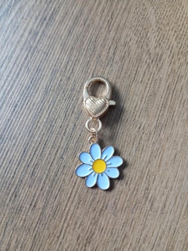 Zdjęcie oferty: Brelok, zawieszka. Jasno-niebieski kwiat