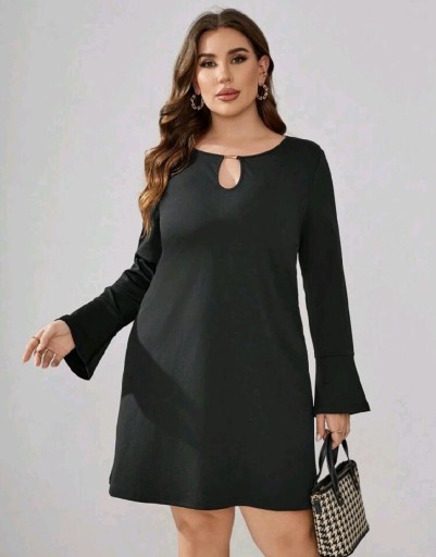 Zdjęcie oferty: Czarna elegancka sukienka XXXL