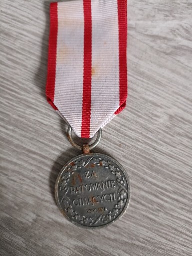 Zdjęcie oferty: Medal za ratowanie ginących 