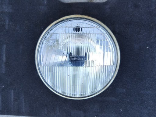 Zdjęcie oferty: Reflektor lampa klosz Triumph Speed Four 600