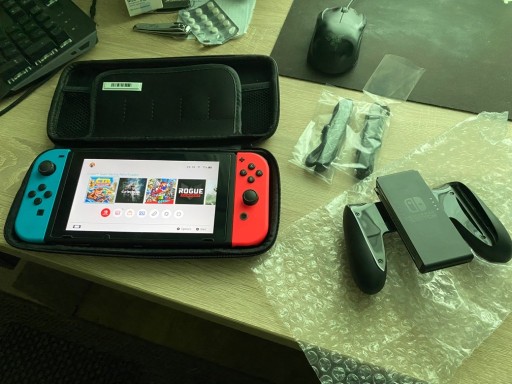 Zdjęcie oferty: Nintendo switch v2 + karty z grami