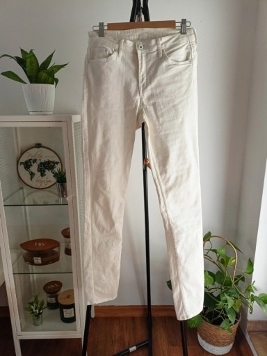 Zdjęcie oferty: Białe jeansy 29/32 skinny regular waist