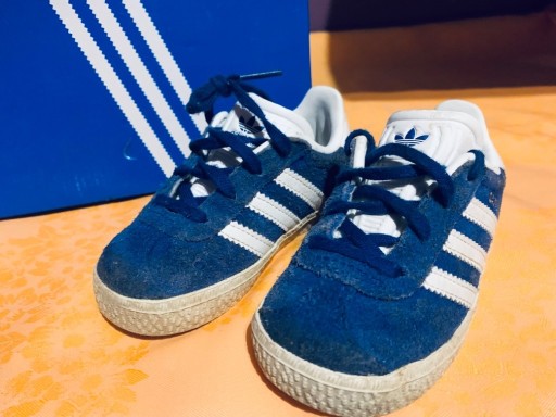 Zdjęcie oferty: ADIDAS GAZELLE SNEAKERS DLA DZIECKA nike jordan 21