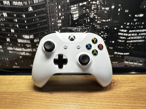 Zdjęcie oferty: Pad Microsoft Xbox One 1708 PC Kontroler