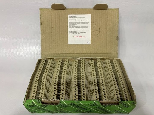 Zdjęcie oferty: Zacisk przepustowy połączenie śrubowe CONTA-CLIP RK 2.5-4 beżowy 100szt.