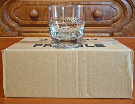 Zdjęcie oferty: Chivas Regal Blended Scotch Whisky Szklanki Kolekcjonerskie 6 Sztuk 360 ml 