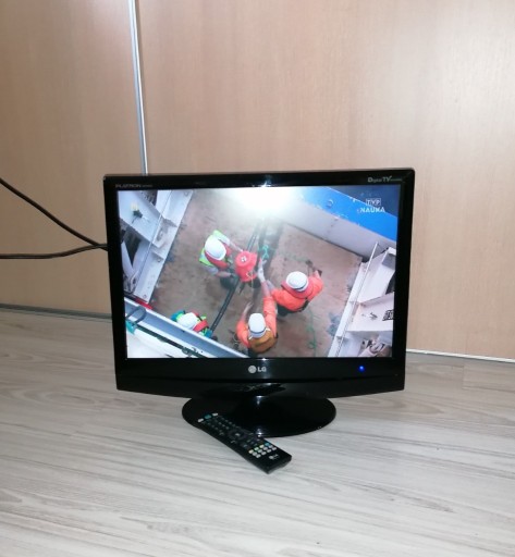 Zdjęcie oferty: Telewizor monitor LCD 20" LG, HDMI, 