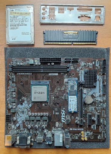Zdjęcie oferty: Prawie gotowy komputer oparty na Ryzen 3 2200G