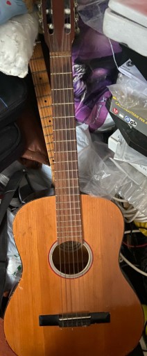 Zdjęcie oferty: Gitara klasyczna Defil z lat 90.