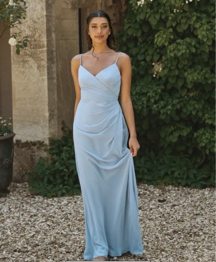 Zdjęcie oferty: błękitna sukienka na wesele Infinite rozmiar 42