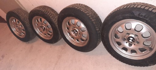 Zdjęcie oferty: Alufelgi z oponami zimowymi bmw e46 itp 195/65/15