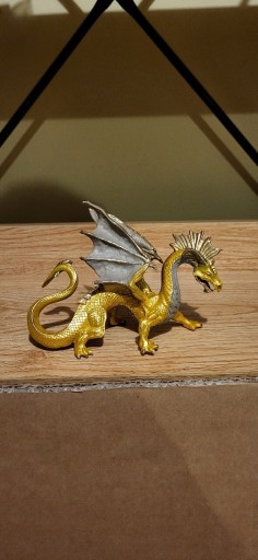 Zdjęcie oferty: Safari Golden Dragon złoty smok figurka model 2013