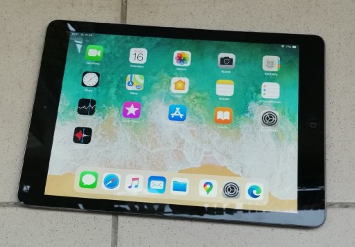 Zdjęcie oferty: Tablet Apple Ipad Air 16GB wifi
