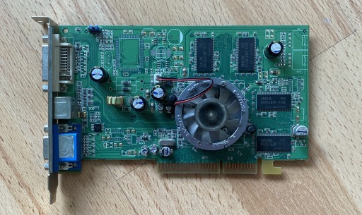 Zdjęcie oferty: Retro karta graficzna Sapphire Radeon 9550 128MB