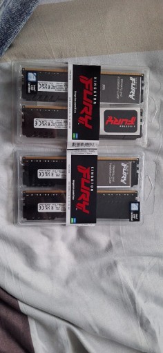 Zdjęcie oferty: Pamięć  32 Gb DDR4 kingston FURY  4X8 GB 3200MhZ