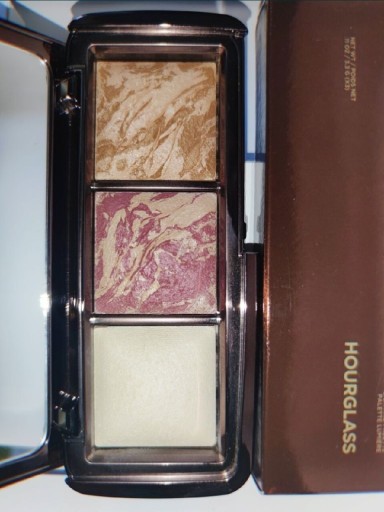 Zdjęcie oferty: Paletka do twarzy Hourglass Diffused Ambient Light