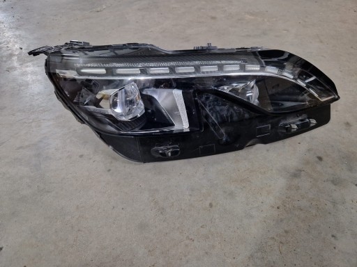 Zdjęcie oferty: Lampa przednia prawa Peugeot 3008, 5008 Full LED