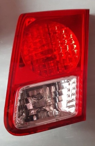 Zdjęcie oferty: Honda Civic ES7 polift Zestaw lamp klapy bagażnika