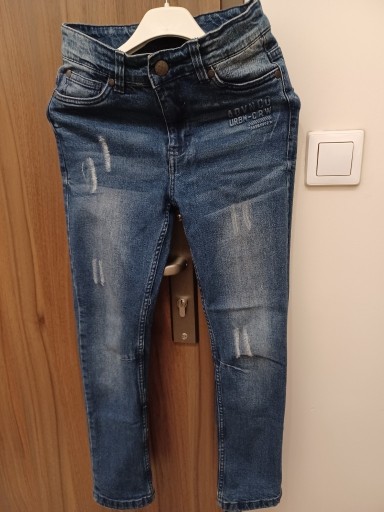 Zdjęcie oferty: Chłopięce spodnie jeansowe