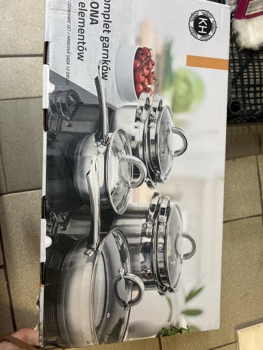 Zdjęcie oferty: Komplet garnków 12 elementów