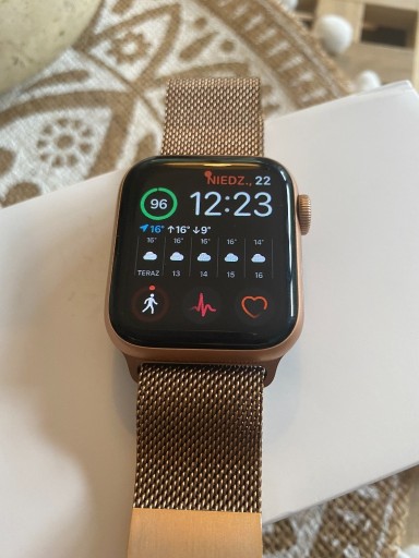 Zdjęcie oferty: Apple Watch 5 40mm Gold Aluminium + gratisy