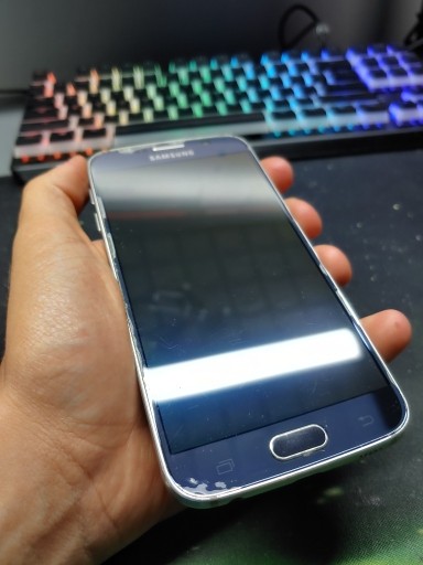 Zdjęcie oferty: Samsung Galaxy S6 sprawny z wadą
