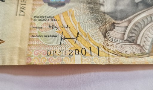 Zdjęcie oferty: Banknot 200 zł seria DP 3120011
