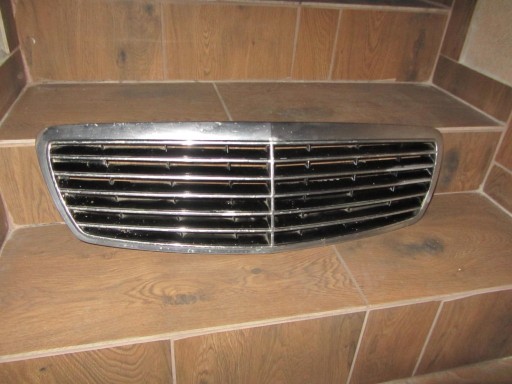 Zdjęcie oferty: MERCEDES C-Klasa grill atrapa przednia Avantgarde 