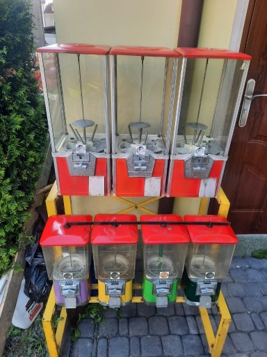 Zdjęcie oferty: Automat sprzedający na kulki gum, kapsuły, piłki