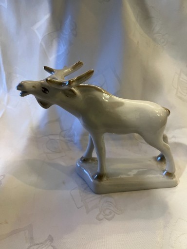 Zdjęcie oferty: Figurka jelenia, porcelana Łomonosow