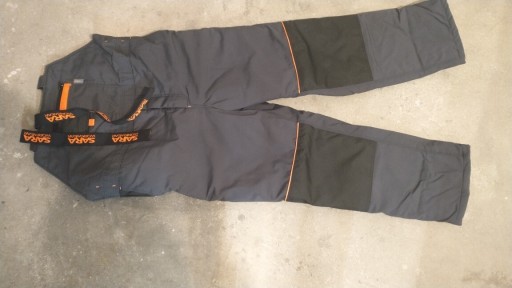 Zdjęcie oferty: Spodnie robocze SARA WORKWEAR  rozmiar XXL (56) 
