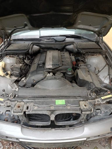 Zdjęcie oferty: Sprzedam na części BMW E39 