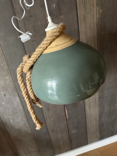 Zdjęcie oferty: Lampa wisząca, zielona, ciekawa
