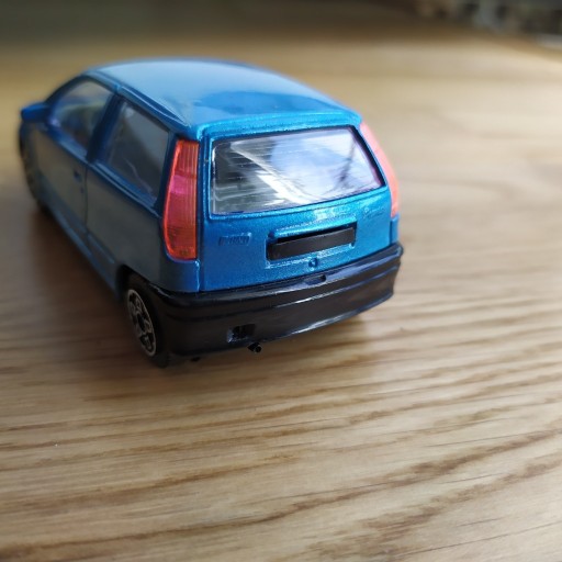 Zdjęcie oferty: Bburago Fiat Punto 1/43