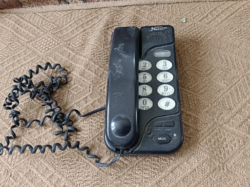 Zdjęcie oferty: Telefon stacjonarny NATEL 677