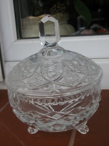 Zdjęcie oferty: stary kryształ - kryształowa bomboniera 