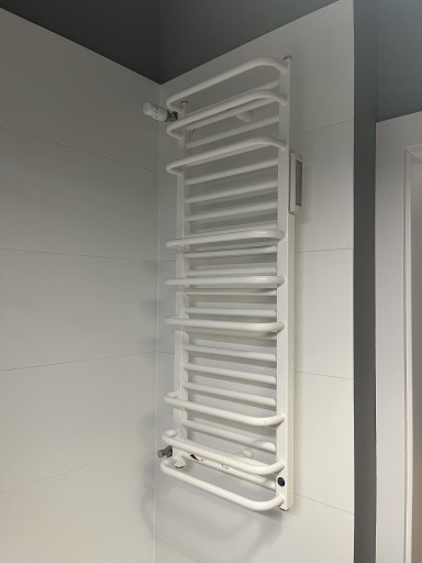 Zdjęcie oferty: Grzejnik łazienkowy instal projekt biały