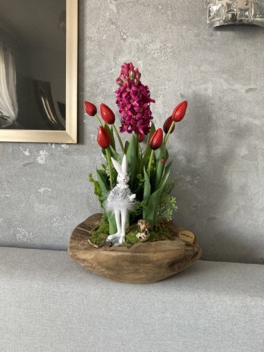 Zdjęcie oferty: Dekoracja wiosenna, stroik,zając,hiacynty,tulipany