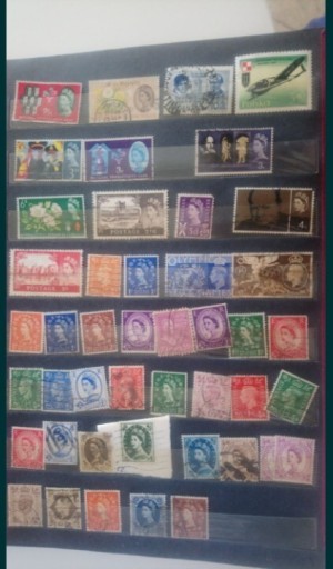 Zdjęcie oferty: Klaser znaczków pocztowych 