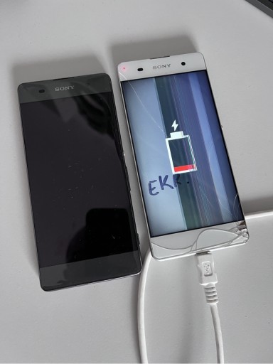Zdjęcie oferty: 2 telefony Sony Xperia XA F3111 uszkodzone